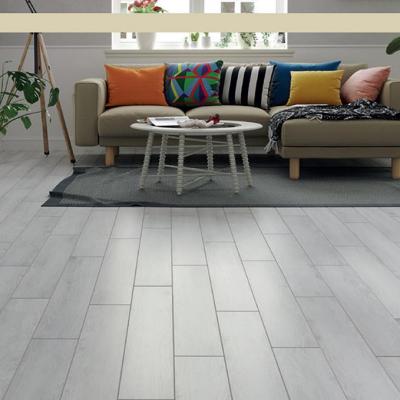 Ujhazbudapest Laminaltpadlo 05